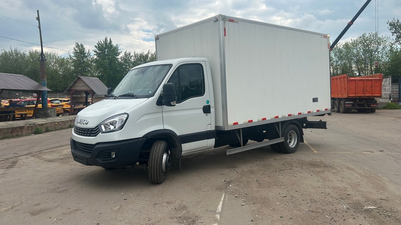 Iveco Daily 60-39  промтоварный кузов из Китая!